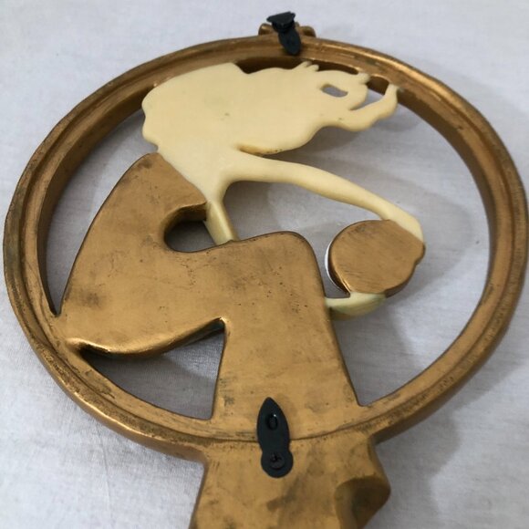 Design Toscano Gold-Tone Lady of the Lake Figurine - Art Deco Resin Sculpture - Picture 5 of 11